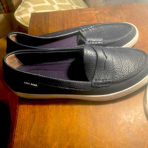 Cole Haan navy boat shoes - Picture 1 of 2